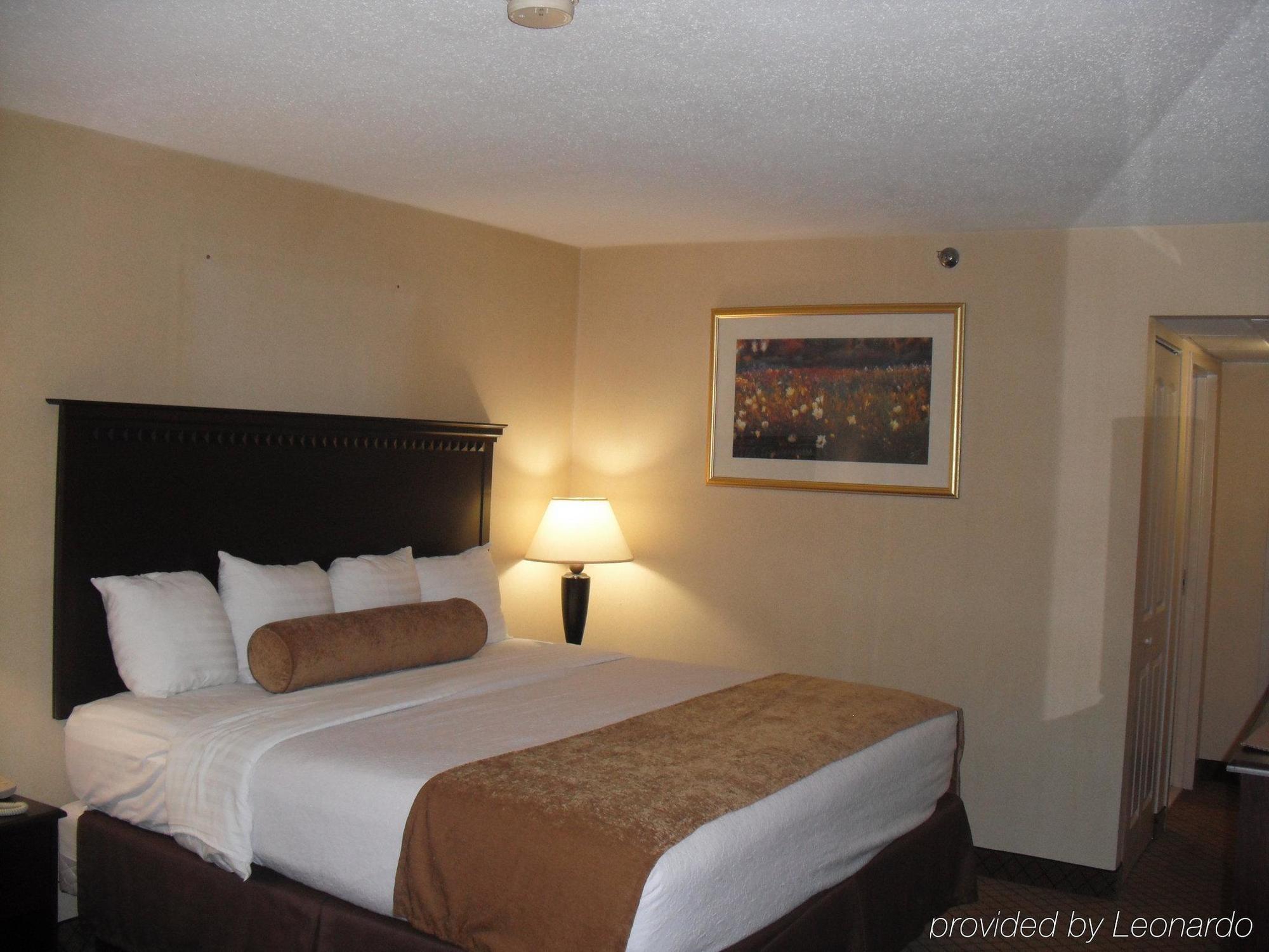 Quality Inn & Suites East Syracuse - Carrier Circle Værelse billede